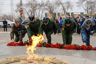 В День Неизвестного Солдата оренбуржцы почтили память героев
